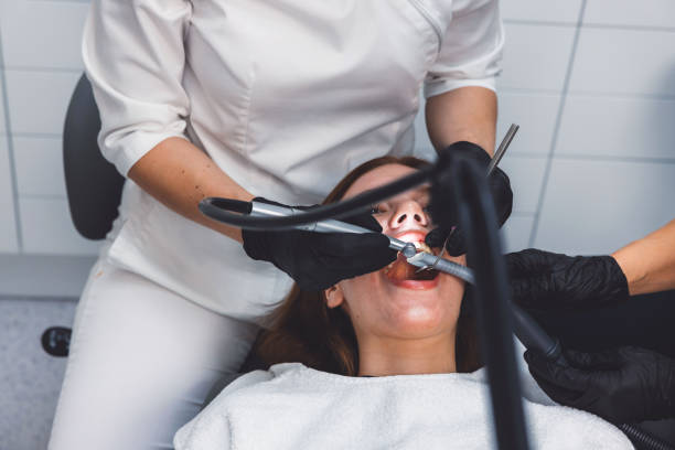 Best Broken or Cracked Tooth Emergency Dentist in Taft Heights, CA